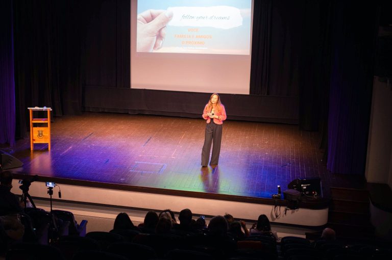 Camile Maia Ferreira_Palestra_Liderança Sustentável.